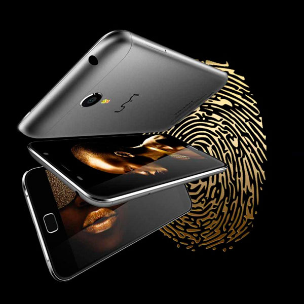 UMi Touch новинка в металевому корпусі