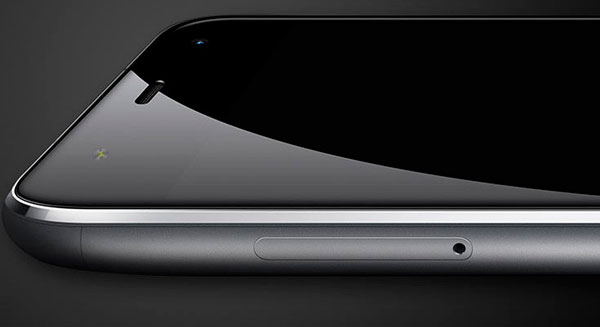 UMi Touch новинка в металевому корпусі