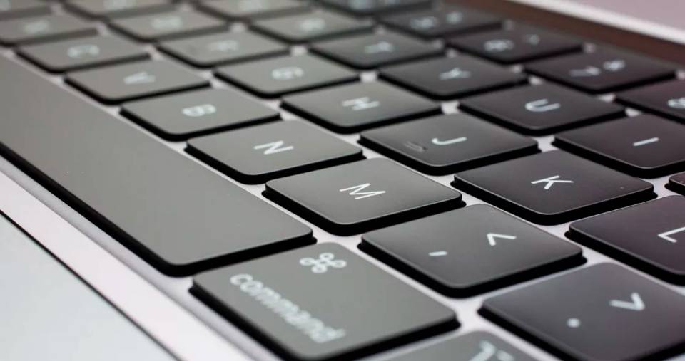 Как на ноутбуке Apple сменить язык