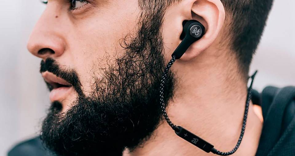 Навушники Beoplay H5 підлаштовують звук під навколишнє оточення